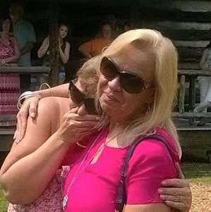 Meet your Posher, Debbie